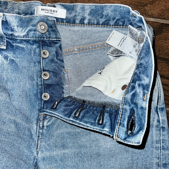 Moussy Vintage Jeans - Picture 2 of 3